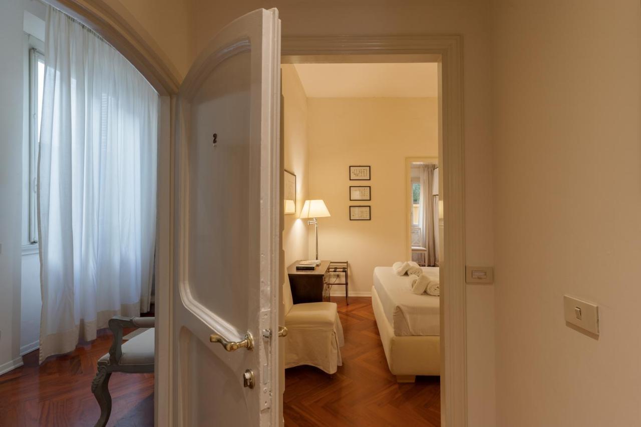 Big Apartment A Stone'S Throw From The Duomo ฟลอเรนซ์ ภายนอก รูปภาพ