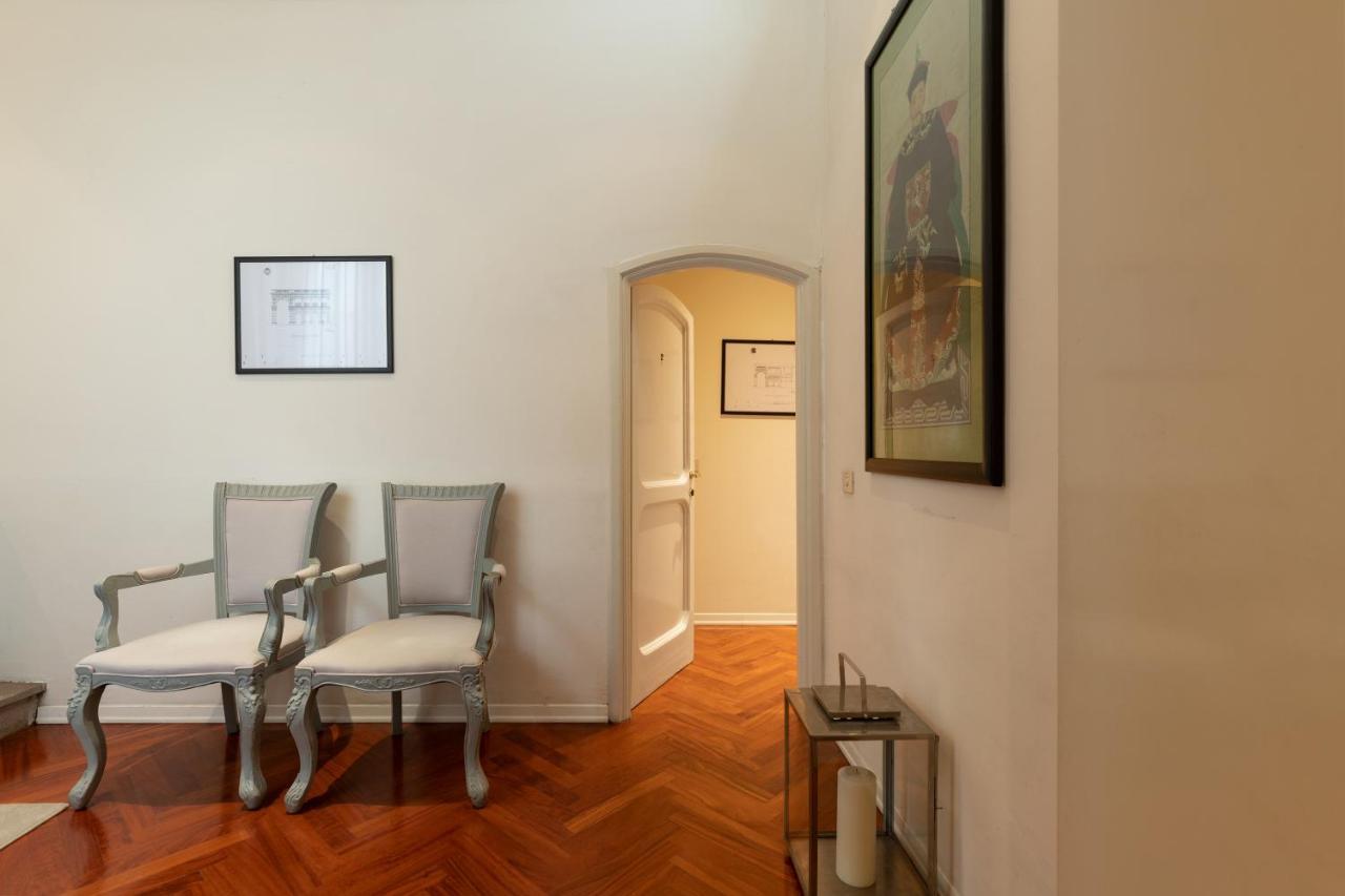 Big Apartment A Stone'S Throw From The Duomo ฟลอเรนซ์ ภายนอก รูปภาพ