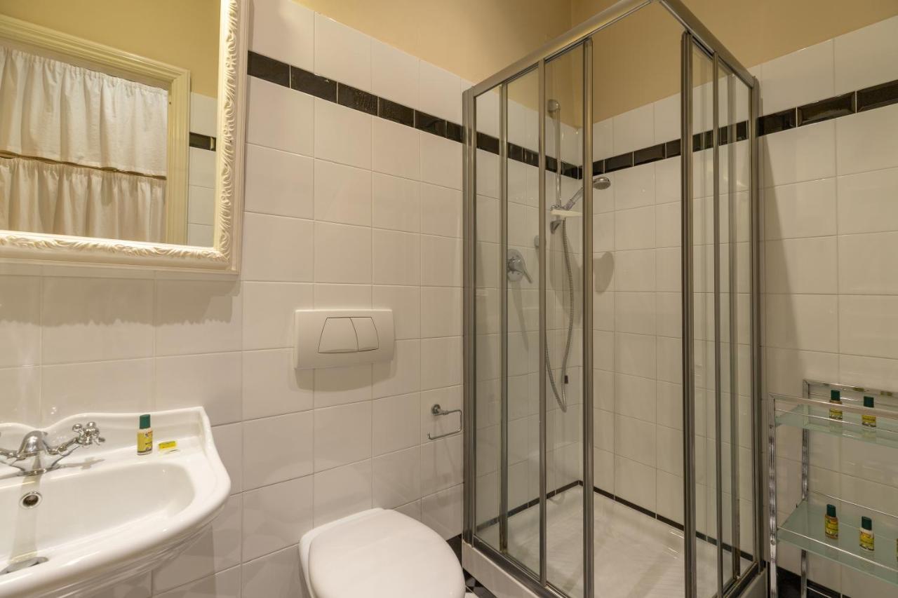 Big Apartment A Stone'S Throw From The Duomo ฟลอเรนซ์ ภายนอก รูปภาพ