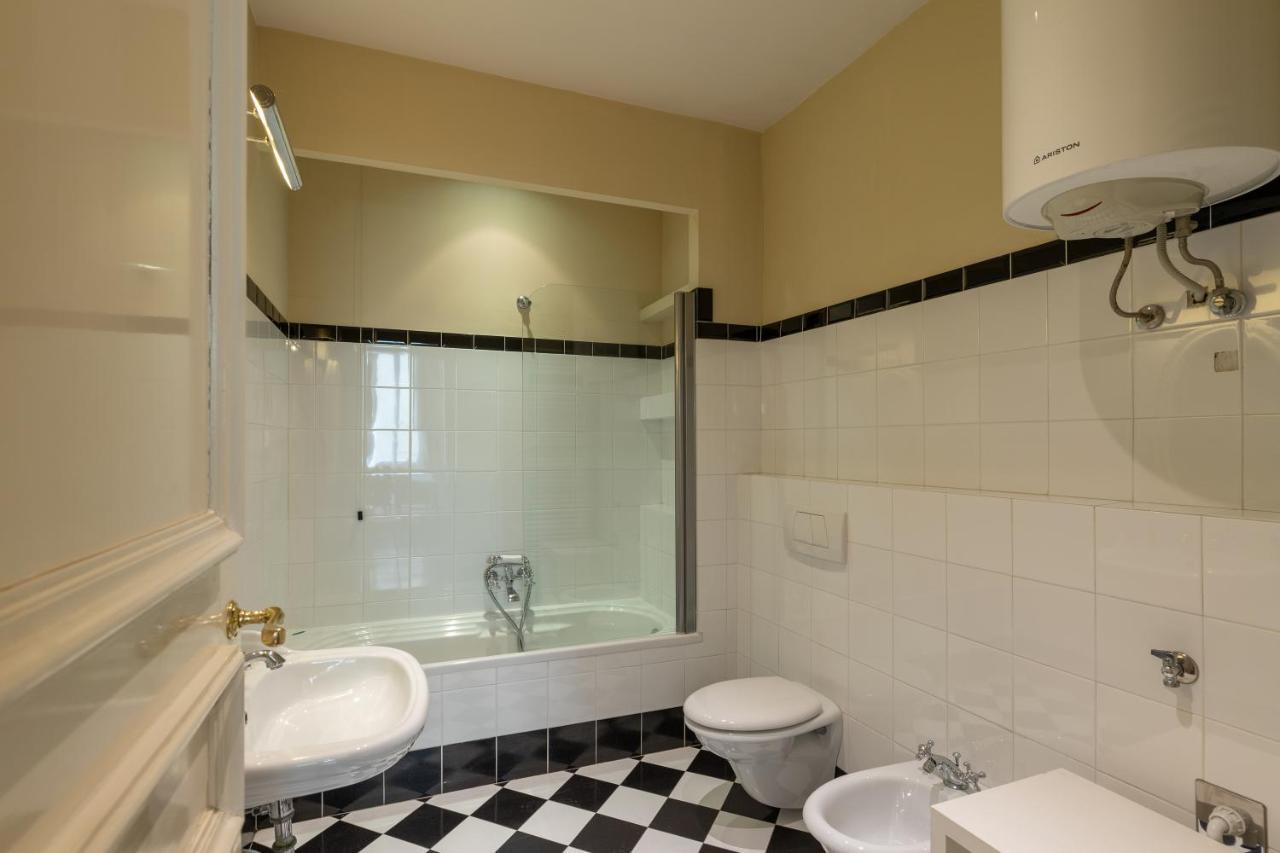 Big Apartment A Stone'S Throw From The Duomo ฟลอเรนซ์ ภายนอก รูปภาพ