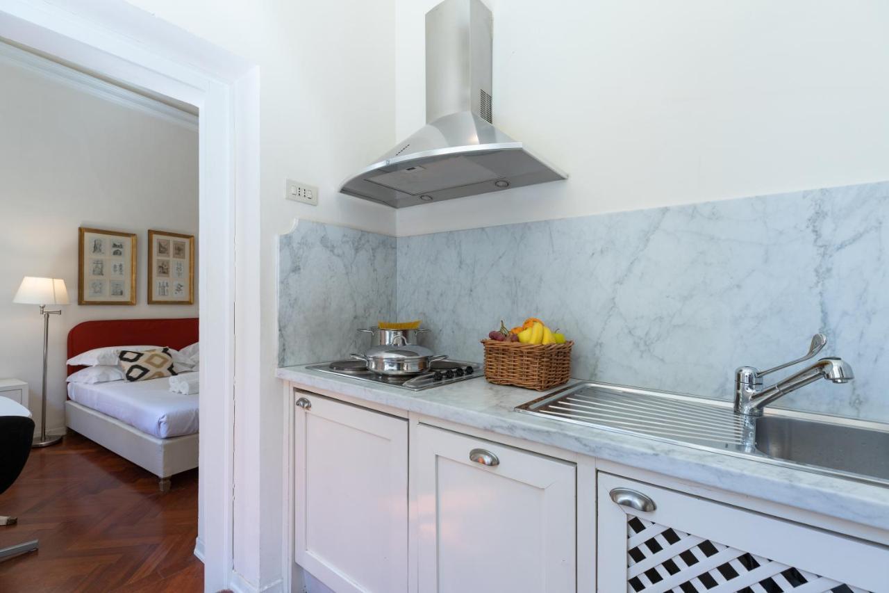 Big Apartment A Stone'S Throw From The Duomo ฟลอเรนซ์ ภายนอก รูปภาพ